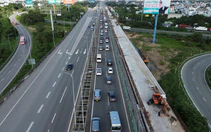 Kẹt xe cao tốc TP.HCM - Long Thành lan xuống đường Võ Chí Công, tài xế nên chọn lộ trình phù hợp