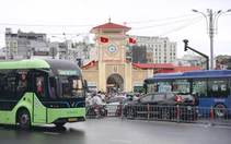 Người dân có thể du lịch, tham quan phố xá bằng xe buýt miễn phí những ngày nghỉ lễ tại TP.HCM