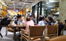 Tình bạn kiểu trưởng thành lạ lắm: Gửi clip xàm xí, chục ngày mới trả lời tin nhắn