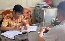 Tài xế bị phạt 38 triệu đồng vì lái ô tô tông ngã 4 người rồi bỏ chạy