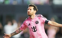 Messi ghi đến 2 bàn tuyệt đẹp trong lần đầu đá chính sau World Cup