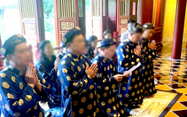 Hội An mời khách mặc 'xuyên thấu' ra ngoài: Các nơi ứng xử thế nào?