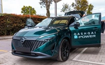 'Xe điện tự sạc' lập kỷ lục chạy gần 2.000km, có thể chạy Hà Nội - TP.HCM không cần tiếp nhiên liệu