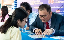 Thí sinh đăng ký rất nhiều, điểm chuẩn nhiều ngành Trường ĐH Công Thương TP.HCM vẫn giảm 2-3 điểm