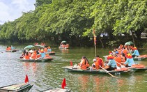 Gần nửa triệu khách du lịch đổ về Ninh Bình trong 3 ngày đầu nghỉ lễ 2-9