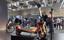 Thông số scooter điện gây 'choáng': 40 mã lực, tốc độ 150km/h, đi 200km/sạc