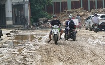 Đường đến trường ở Đà Nẵng lầy lội sau mưa lớn