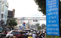 Xe máy được chạy thẳng liên tục ở vòng xoay ngã 6 Cộng Hòa, nhiều người dân còn loay hoay