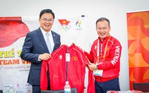 Đại sứ Việt Nam tại Nhật Bản thăm Đoàn thể thao Việt Nam trước giờ khai mạc Asiad 20