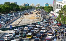 Người dân trở lại Hà Nội sau kỳ nghỉ lễ, dòng xe kẹt cứng ở cầu Vĩnh Tuy