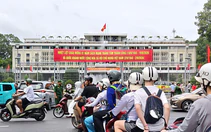 Sáng 2-9, Di tích Dinh Độc Lập đông người dân dự lễ chào cờ, các điểm tham quan tấp nập