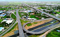 Mở đường, mở cơ hội cho miền Tây