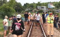 Bị tàu tông chết khi băng qua lối đi tự mở trên tuyến đường sắt Bắc - Nam