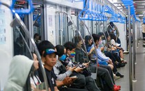 Nên xử phạt người ăn uống, bỏ rác trên xe buýt, metro?
