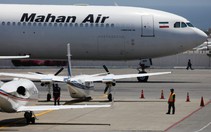 Bộ trưởng Mỹ băn khoăn: Mỹ trừng phạt hàng không, phái đoàn Iran về bằng cách nào?