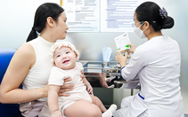 VNVC triển khai tiêm vắc xin tay chân miệng đầu tiên tại Việt Nam