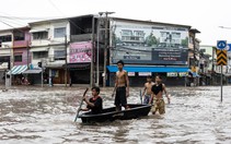 Hình ảnh thủ đô Bangkok chìm trong biển nước sau mưa lớn
