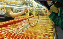 Giá vàng hôm nay: Vàng tăng nhẹ nhưng vẫn dưới 4.300 USD, lợi suất Mỹ lên cao nhất 19 năm