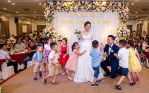 Dự tiệc cưới, có nên dắt theo trẻ nhỏ?