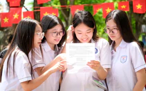 Tranh luận 'nảy lửa' giữ hay bỏ thi tiếng Anh vào lớp 10