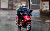 Thời tiết hôm nay 8-9: Bắc Bộ nắng, Thanh Hóa trở vào Nam Bộ mưa dông