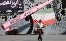 Hết Mỹ tới Anh siết loạt trừng phạt với Iran