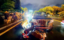 Tước giấy phép tài xế say xỉn tông nhiều xe máy, 'đại náo' ở quảng trường Đại Đoàn Kết