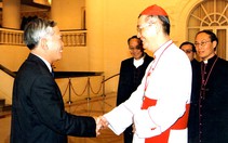 Phó thủ tướng Vũ Khoan tiếp Hồng y Phạm Minh Mẫn