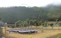 Ngôi trường H'Rê trong "ốc đảo"