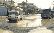 Hàng loạt đường hư hỏng, xuống cấp
