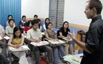 Xong ĐH, trình độ ngoại ngữ SV không hơn phổ thông!