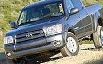 Toyota thu hồi 880.000 xe hơi