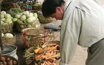 Rau củ Trung Quốc về ít, hàng nội tăng giá