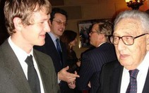 Cuộc chuyện trò ngắn ngủi với Henry Kissinger