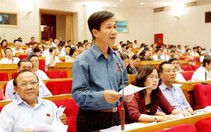 Quốc hội thảo luận dự án Luật cư trú: Sổ hộ khẩu hay thẻ cư trú?