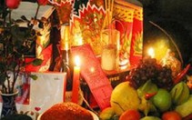 Bàn thờ người Việt ngày Tết