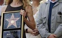 Holly Hunter có tên trên đại lộ Danh vọng Hollywood