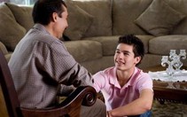 Học cách trò chuyện với con về giới tính ngay tại công sở
