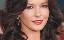Catherine Zeta - Jones vào vai nữ hoàng Cleopatra