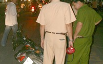 Xe buýt gây tai nạn rồi bỏ chạy