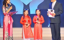 Bước chân tí hon giữa đời