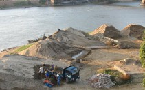 Thanh Hóa: Nhiều điểm khai thác, tập kết cát trái phép