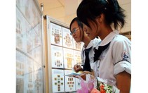 Triển lãm tem "Người là niềm tin tất thắng"