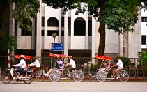 Xích lô Hà Nội phố