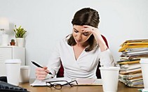 9 hành động hủy hoại sự nghiệp của nữ nhân viên