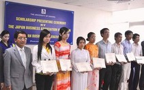 Xét cấp 40 suất học bổng JBAH