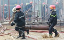 Cháy xưởng gỗ, bàn ghế cao cấp thành tro than