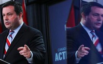 Canada, Úc: tranh cãi về lao động nước ngoài