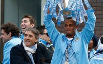 Thủ quân đội Manchester City Kompany đến VN