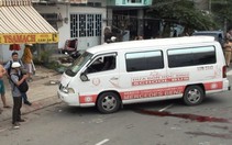Hai vợ chồng bị xe đưa rước học sinh tông chết